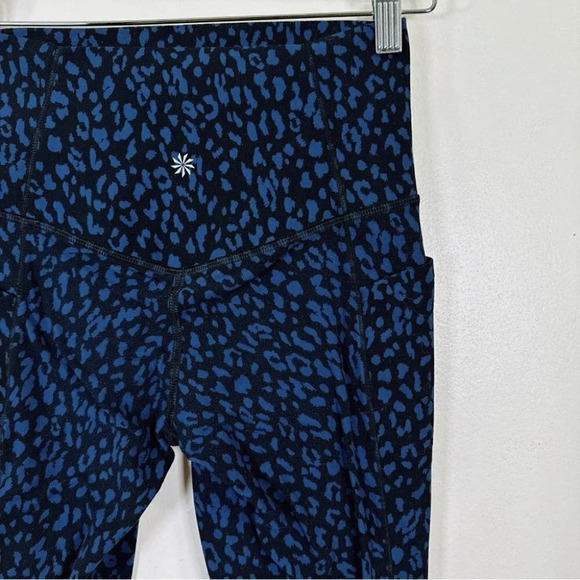 ATHLETA Salutation Stash  Pocket II Leopard Blue 7/8 Tight - Picture 12 of 16